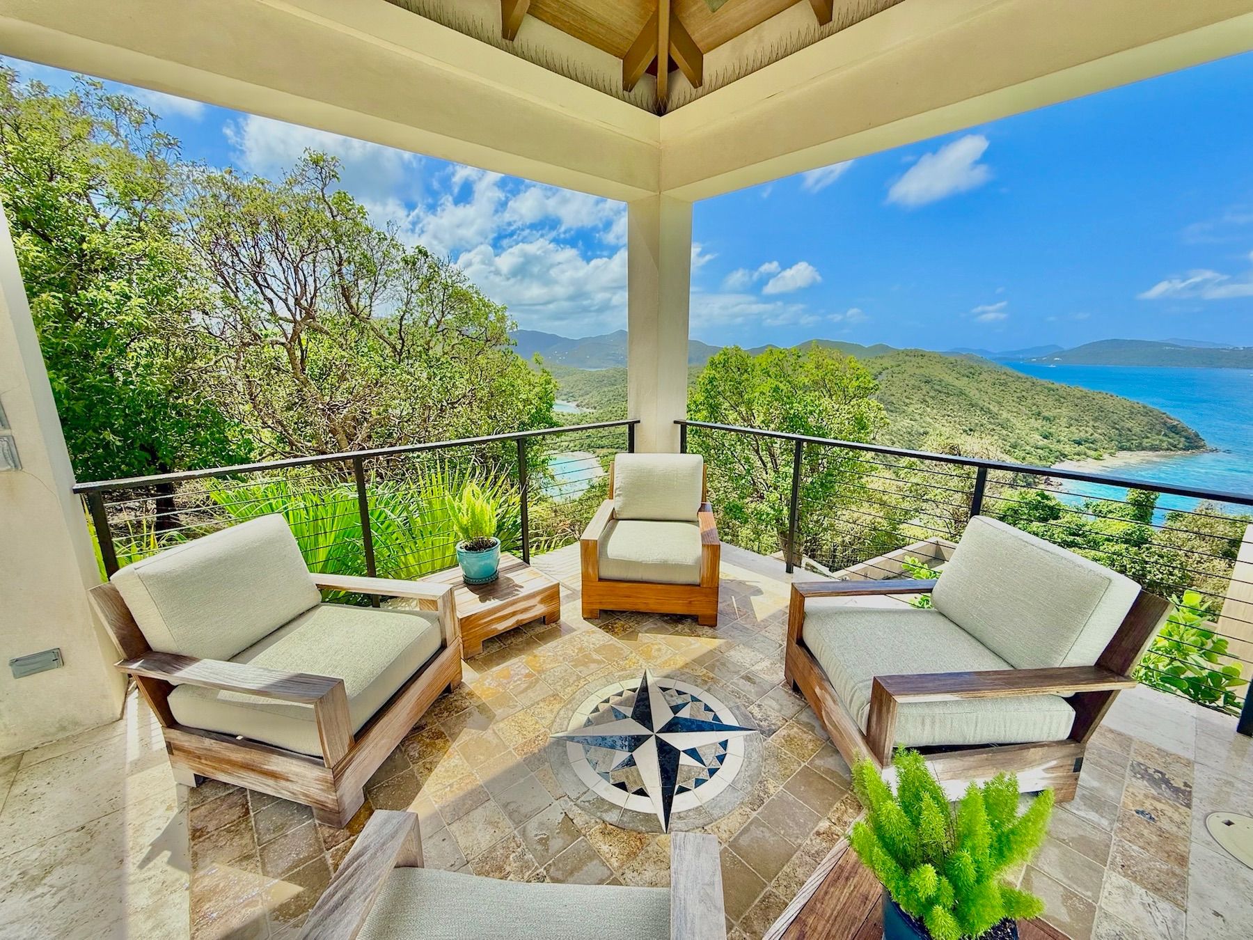 Window To The Sea villa photo.